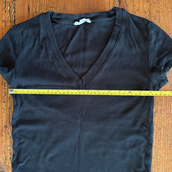 Splendid Faye Slim Fit Black V-Neck T-Shirt, Short Sleeve Size Small - Picture 6 of 8